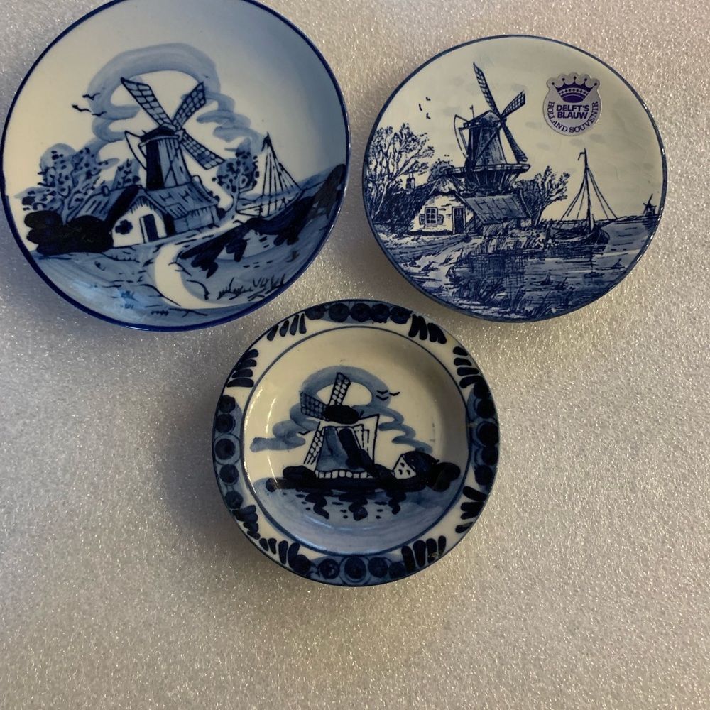 Delft Blue hand painted small 3.5”, 4” and 5 hanging plates Vintage cottage core